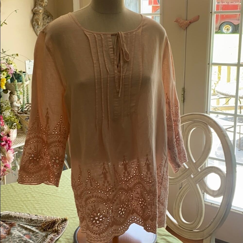 Rose and Thyme NWT women’s size L eyelet cotton top